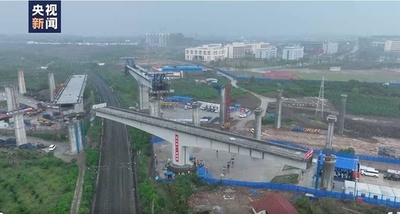 重さ2940トンの高速鉄道大橋、回転架設工事完了