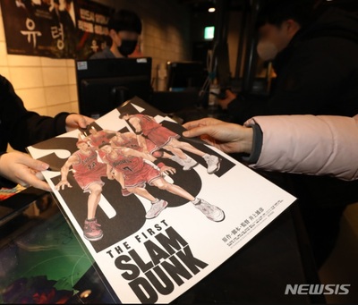 エンデミックで韓国ウェブ漫画の売り上げダウン…出版漫画は人気