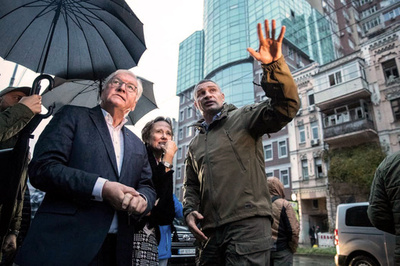 独大統領、防空壕に避難 ウクライナ訪問中に空襲警報