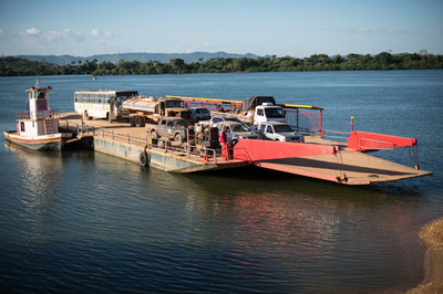 アマゾン川支流で船が転覆、乗客10人死亡 ブラジル