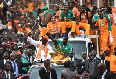 ネーションズカップ優勝から一夜、地元ファンが選手を歓迎