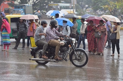 印・スリランカに大型サイクロン 16人死亡、100人行方不明