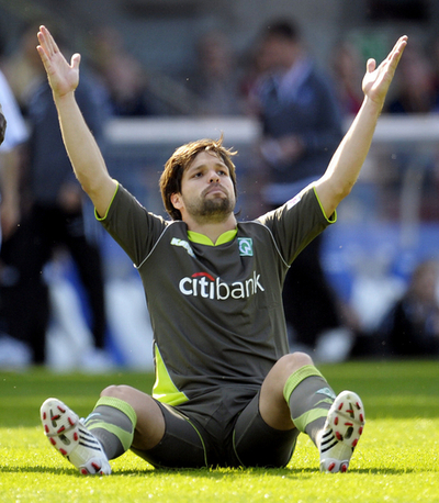 ブレーメン カールスルーエと引き分ける