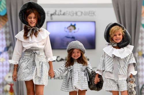 子供服ファッションショー スペイン マドリードで開催 写真枚 ファッション ニュースならmode Press Powered By Afpbb News