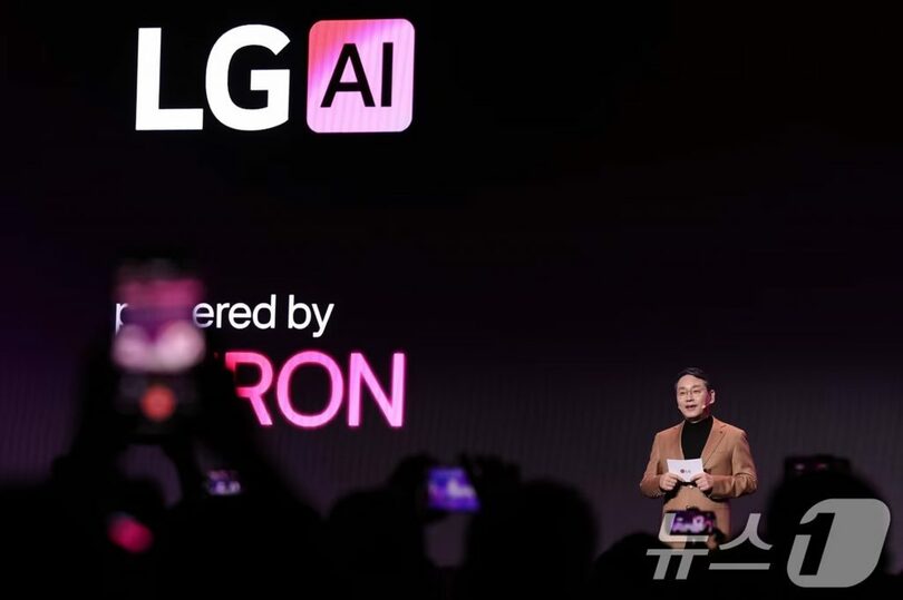 6日、LGワールドプレミアで基調演説をするチョ・ジュワンLG電子最高経営責任者(c)news1