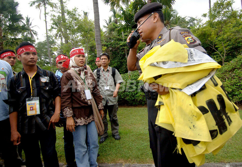 バリ会議、｢日本とカナダが進展の障害｣と環境団体が警告