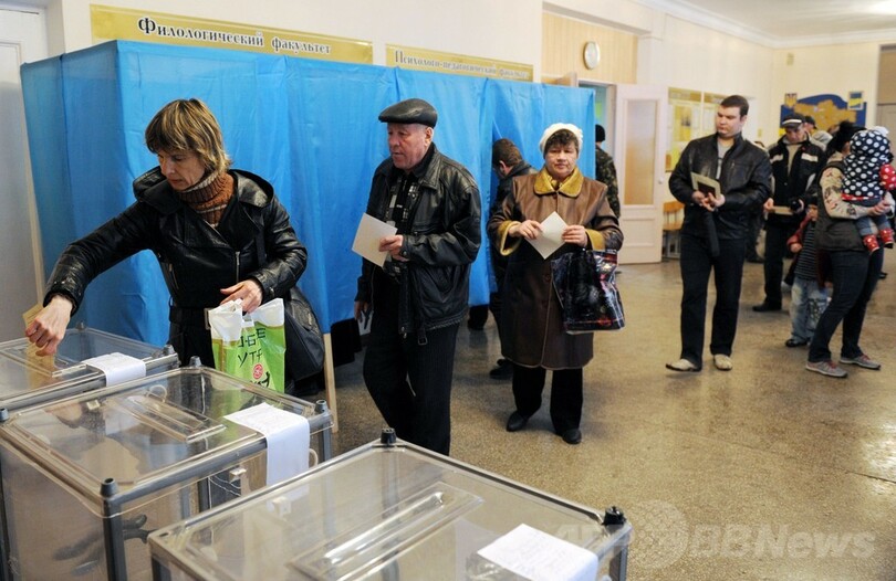 クリミア住民投票始まる、ロシア編入の賛否問う