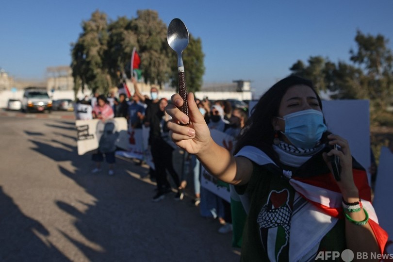 スプーンが「自由」の新たな象徴に、パレスチナ