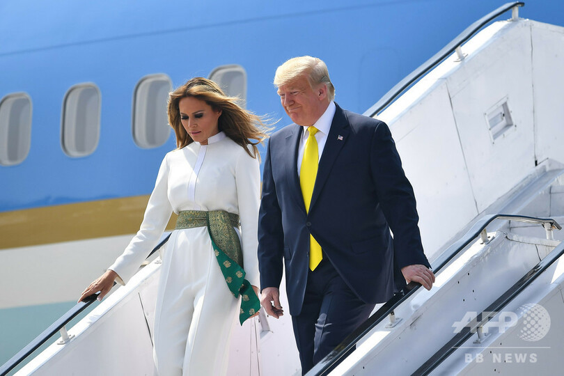 トランプ氏、インドに到着 初の公式訪問