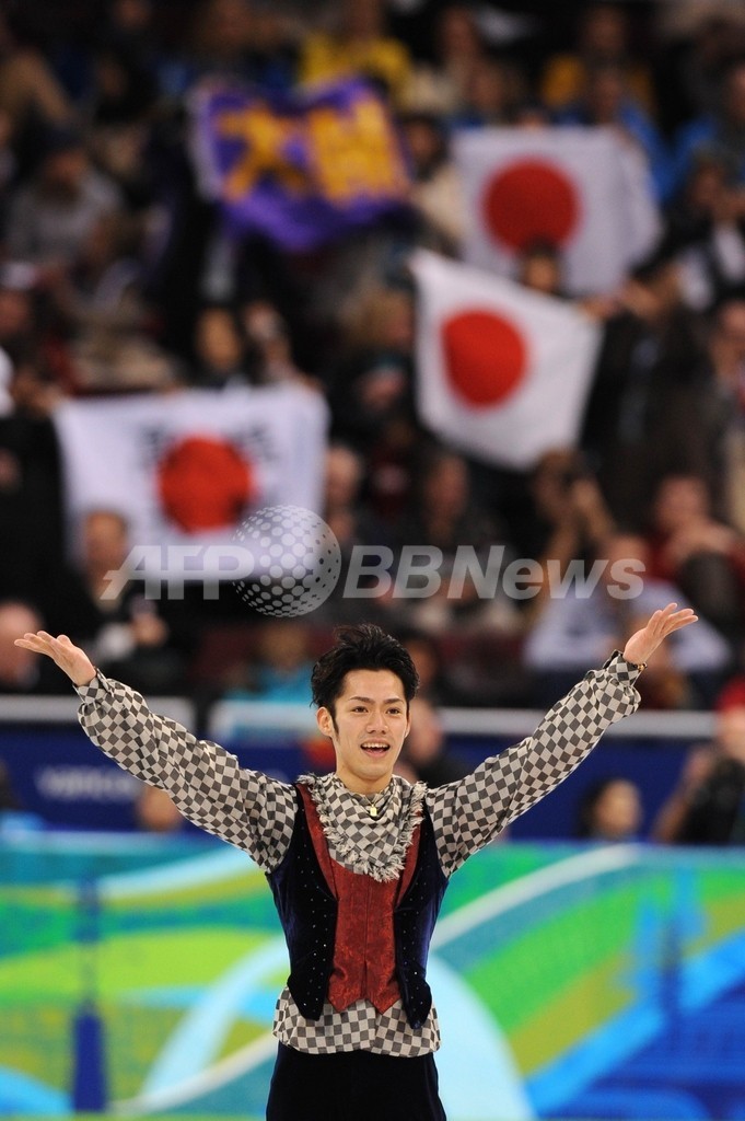 高橋が男子フィギュア初メダルの銅 優勝はライサチェク、バンクーバー冬季五輪