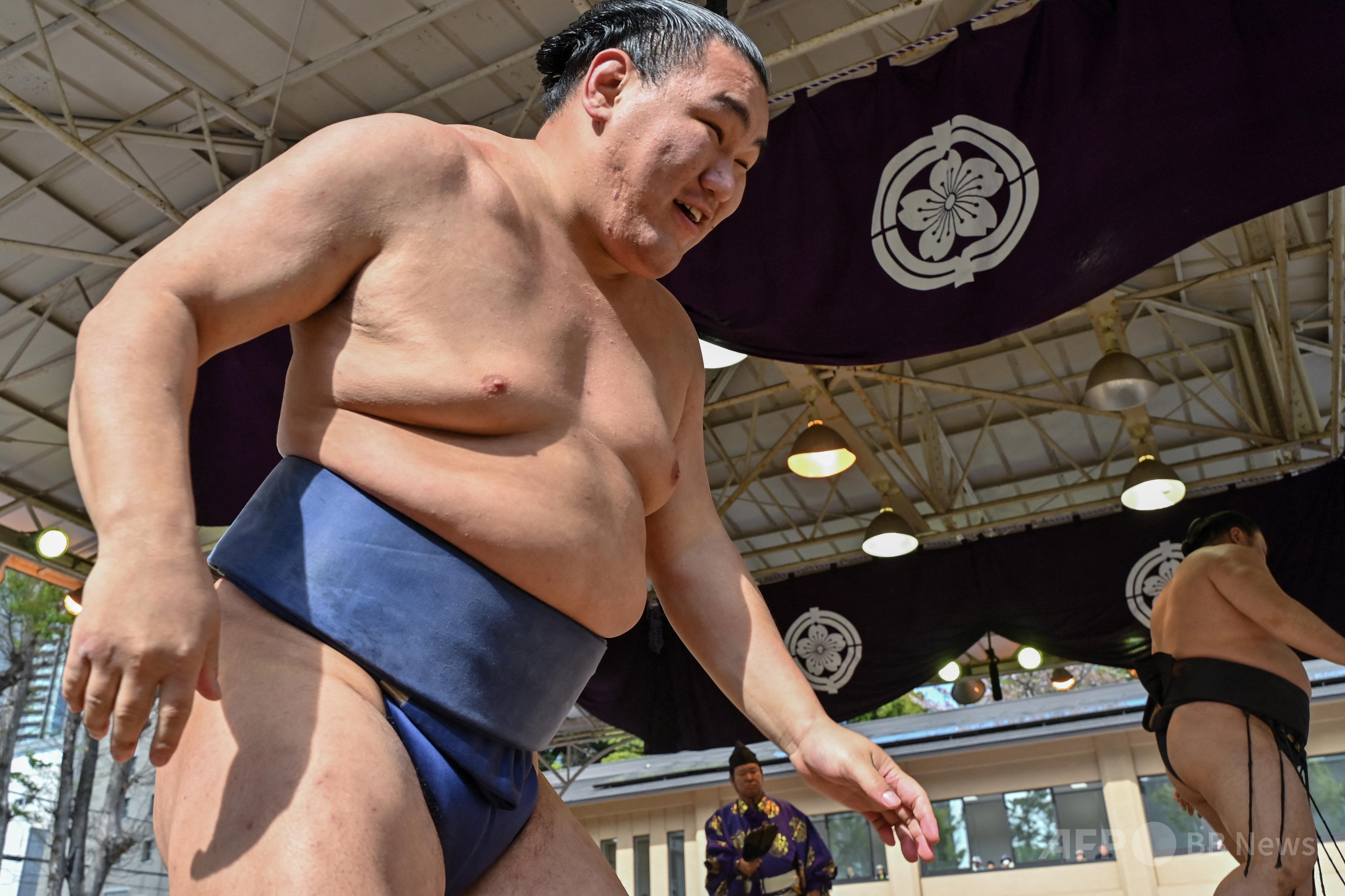 大関・豊昇龍が休場 12日目の琴桜戦で右股関節を負傷 再出場