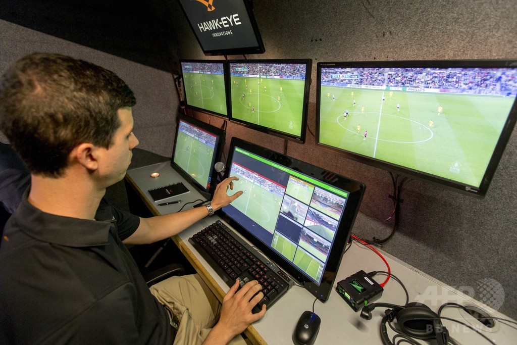 クラブW杯で「歴史的な」初導入へ、サッカーのビデオ判定 クラブW杯で「歴史的な」初導入へ、サッカーのビデオ判定