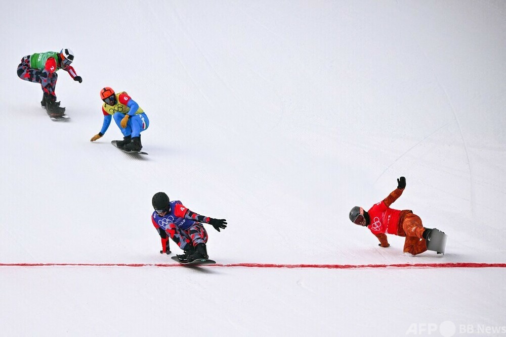 ヘメルレが熱戦制す、男子スノーボードクロスで金 北京五輪 写真6枚