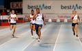 南アフリカ・プレトリアで開催された陸上選手権で、女子200メートル決勝に臨むキャスター・セメンヤ（中央、2020年3月13日撮影）。(c)Phill Magakoe / AFP