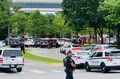 米オクラホマ州タルサで、銃撃事件が起きた病院に出動した警察。同市警察提供（2022年6月1日撮影）。(c)Tulsa Police Department / AFP