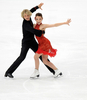 09-10フィギュアスケートGPシリーズ第4戦NHK杯アイスダンス・コンパルソリーダンス（規定、CD）。38.09点を記録し首位に立った米国のメリル・デイビス／チャーリー・ホワイト組。（2009年11月6日撮影）(c)AFP/TOSHIFUMI KITAMURA