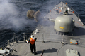 ホルムズ海峡（Strait of Hormuz）でイラン海軍が行った軍事演習（2012年1月1日撮影）。(c)AFP/JAMEJAMONLINE/EBRAHIM NOROOZI