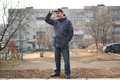 ロシア・エフレモフで、写真撮影に臨むアレクセイ・モスカリョフさんの担当弁護士（2023年3月23日撮影）。(c)Natalia KOLESNIKOVA / AFP