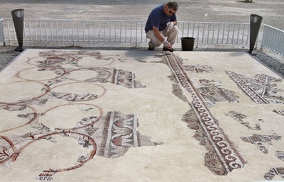 1500年前の「市内地図」、イスラエルでモザイク画一般公開へ