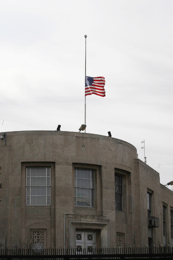 トルコの米大使館、付近での発砲受け閉鎖 前日には露大使射殺