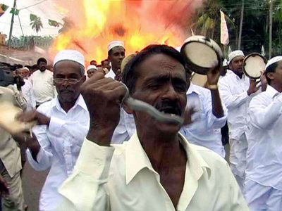 スリランカ南部で自爆攻撃、閣僚含む75人死傷