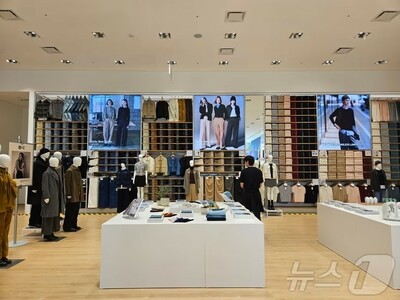 韓国最大規模のユニクロ、ロッテワールドモールに登場…ブランド哲学を反映