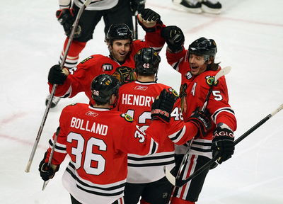 ブラックホークス レッドウィングスに快勝