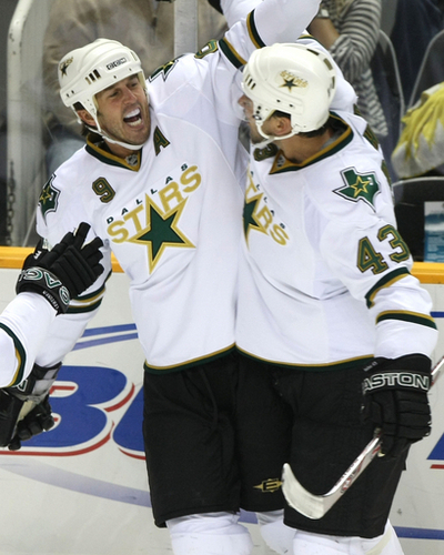 スターズ シャークス降し2連勝