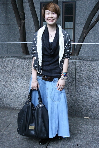 ＜ファッション業界の人々＞ベルトやシューズでマスキュリンに