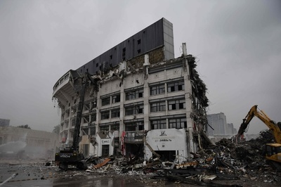 サッカーW杯招致にらむ中国、北京の有名スタジアムを解体