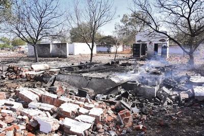 爆竹工場で爆発、19人死亡 インド