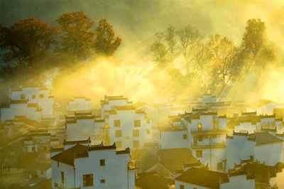 朝霧の中の「最も美しい村」