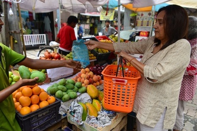 インド・ムンバイでプラスチック禁止、マクドナルドやスタバでも違反見つかる