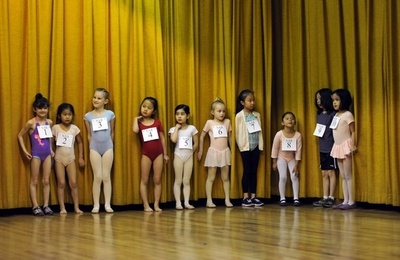 米著名バレエ学校、NYの小学校でオーディション