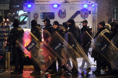 トルコ観光地で自爆攻撃、警官1人死亡 極左過激派関与の報道も