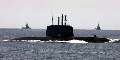 イスラエル潜水艦がスエズ運河を通過、イランにメッセージか