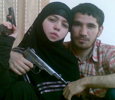 モスクワ地下鉄、自爆犯1人は17歳少女