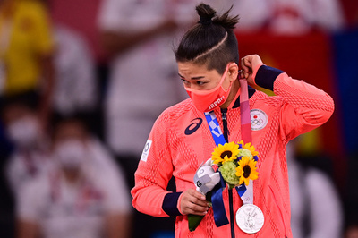 【写真特集】銀メダルを獲得した渡名喜風南 柔道女子48キロ級