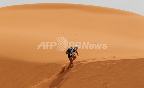世界一過酷 サハラ砂漠250キロ横断マラソン 写真17枚 ファッション ニュースならmode Press Powered By Afpbb News