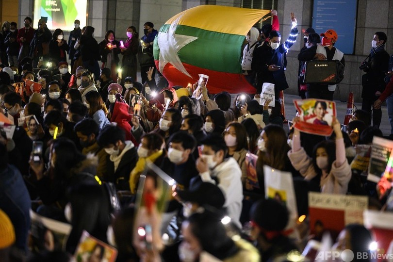 ミャンマーのクーデターに抗議、渋谷の国連大学前でデモ 写真5 ...