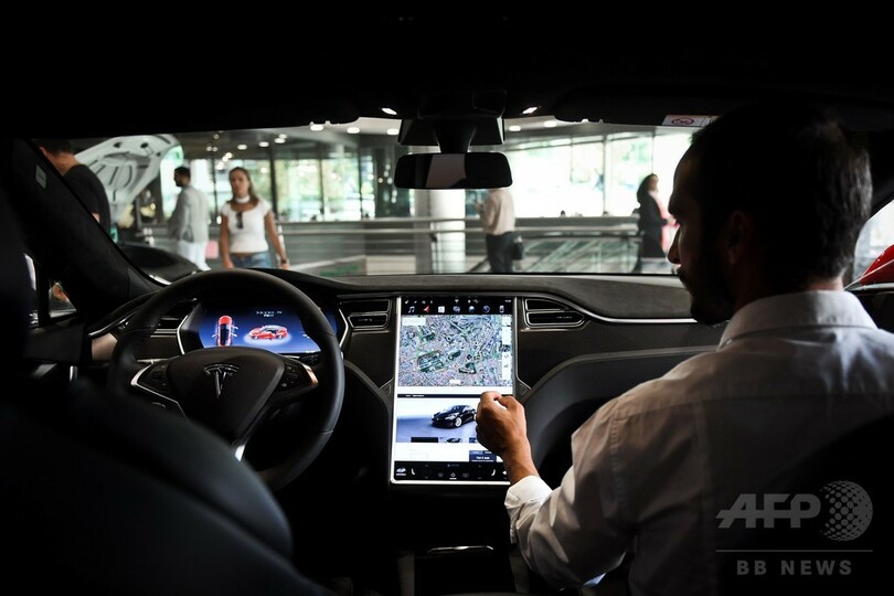 テスラ、ハリケーン避難でバッテリー容量増強 アクセス不安視する声も