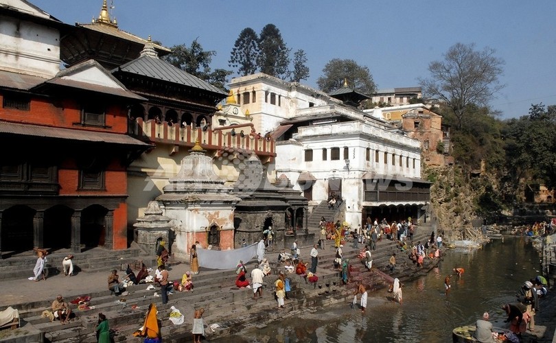 ネパール最古のヒンズー教寺院、いちゃつく男女に罰金 ネパール最古のヒンズー教寺院、いちゃつく男女に罰金