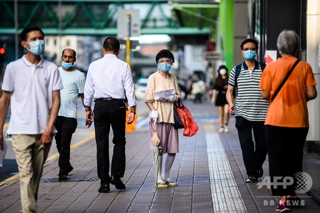 香港 自宅外のマスク着用を義務化 大規模感染の瀬戸際 写真5枚 国際ニュース Afpbb News