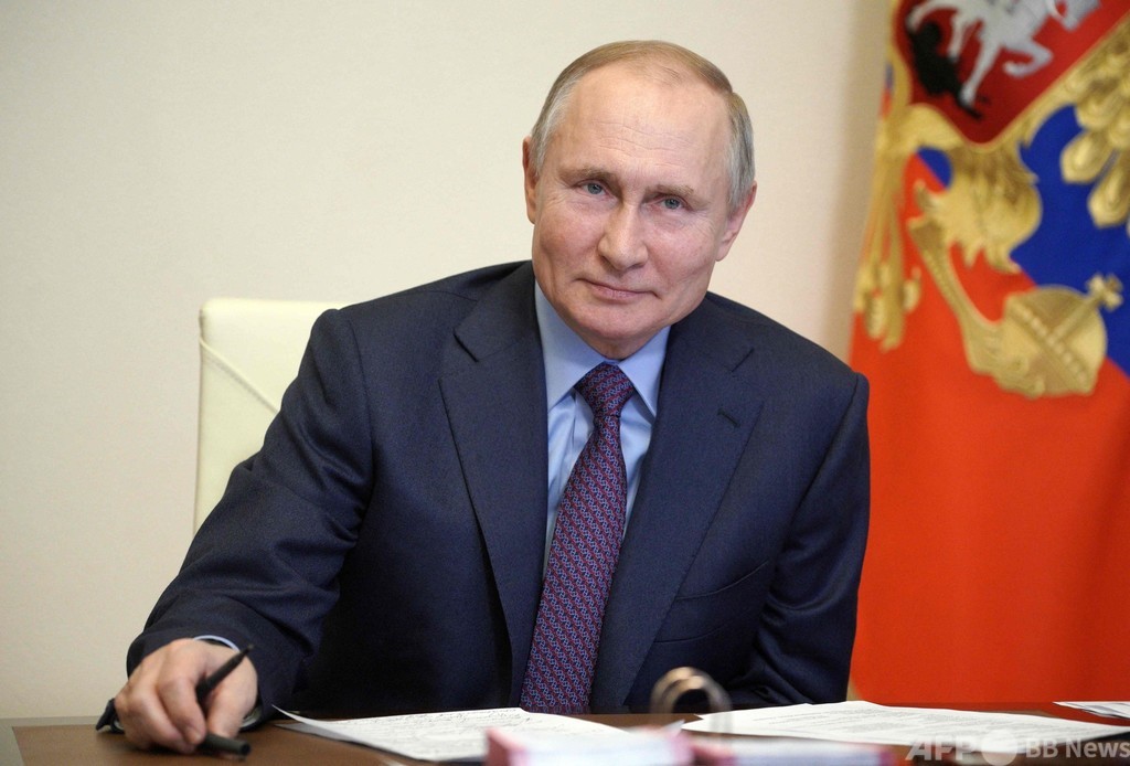 プーチン大統領、コロナワクチン接種 非公開で 写真4枚 国際ニュース：AFPBB News