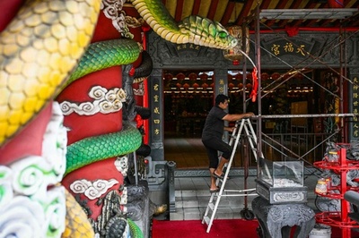 【今日の1枚】巳年の春節を前に マレーシアの蛇寺
