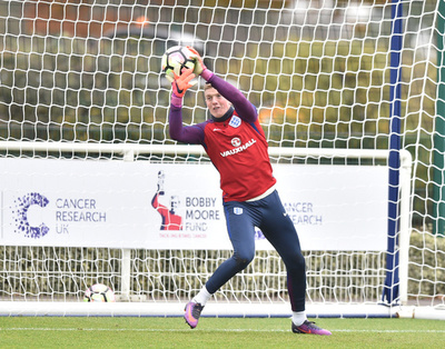 エバートン、英GK史上最高額の移籍金でピックフォードを獲得