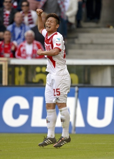 ケルン、シャルケに勝利し1部残留決める