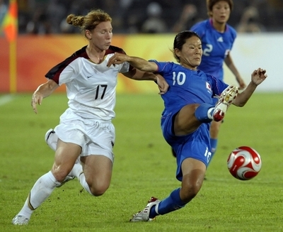 日本女子 米国に敗れ決勝進出ならず