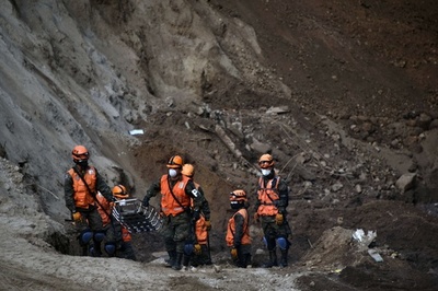 グアテマラの地滑り、死者171人に