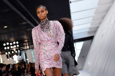 「ジャンバティスタ・ヴァリ」19/20年秋冬